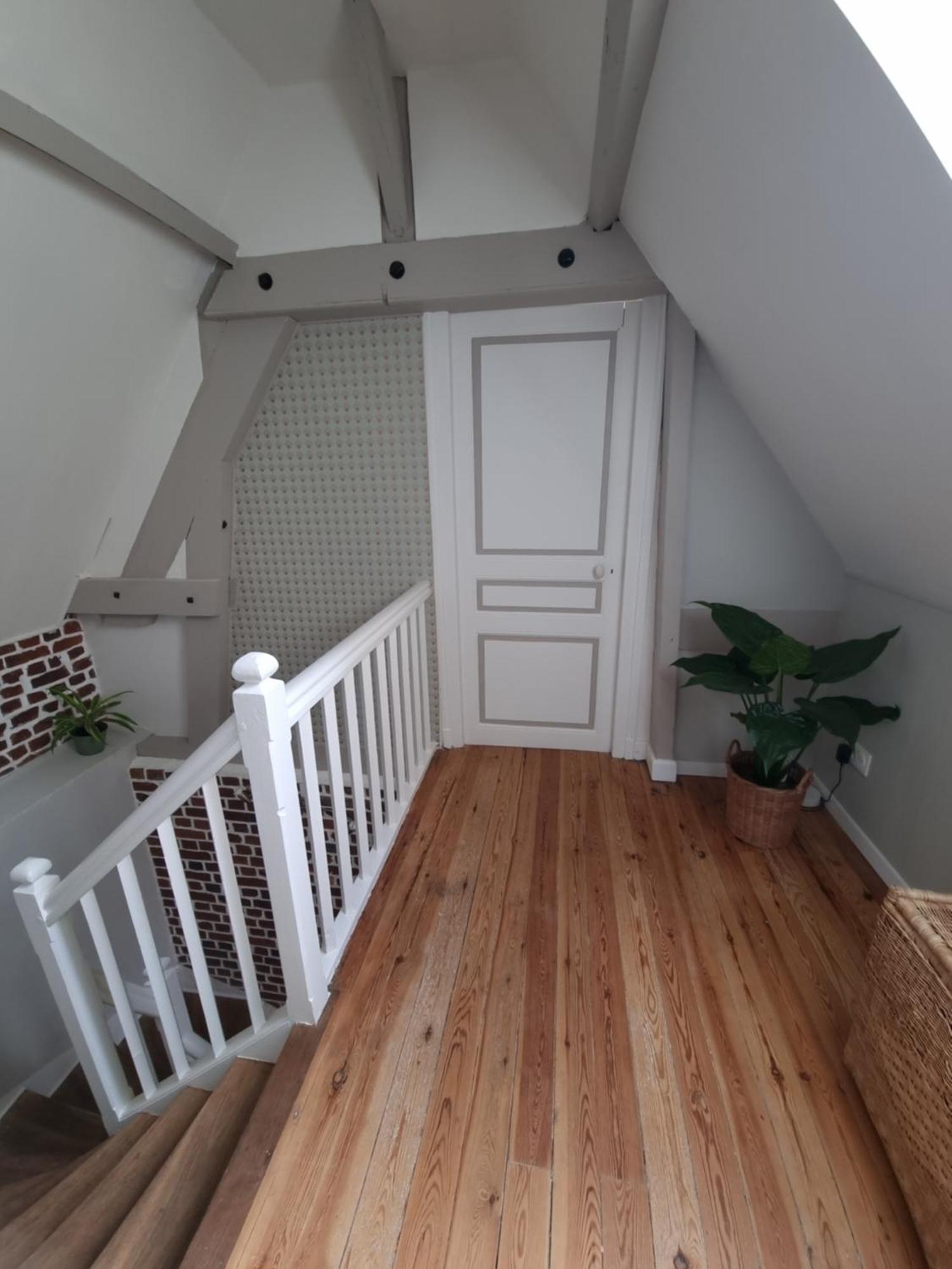 Appartement Studio-terrasse Indépendants Entrée Autonome Proche Compiègne A1 *