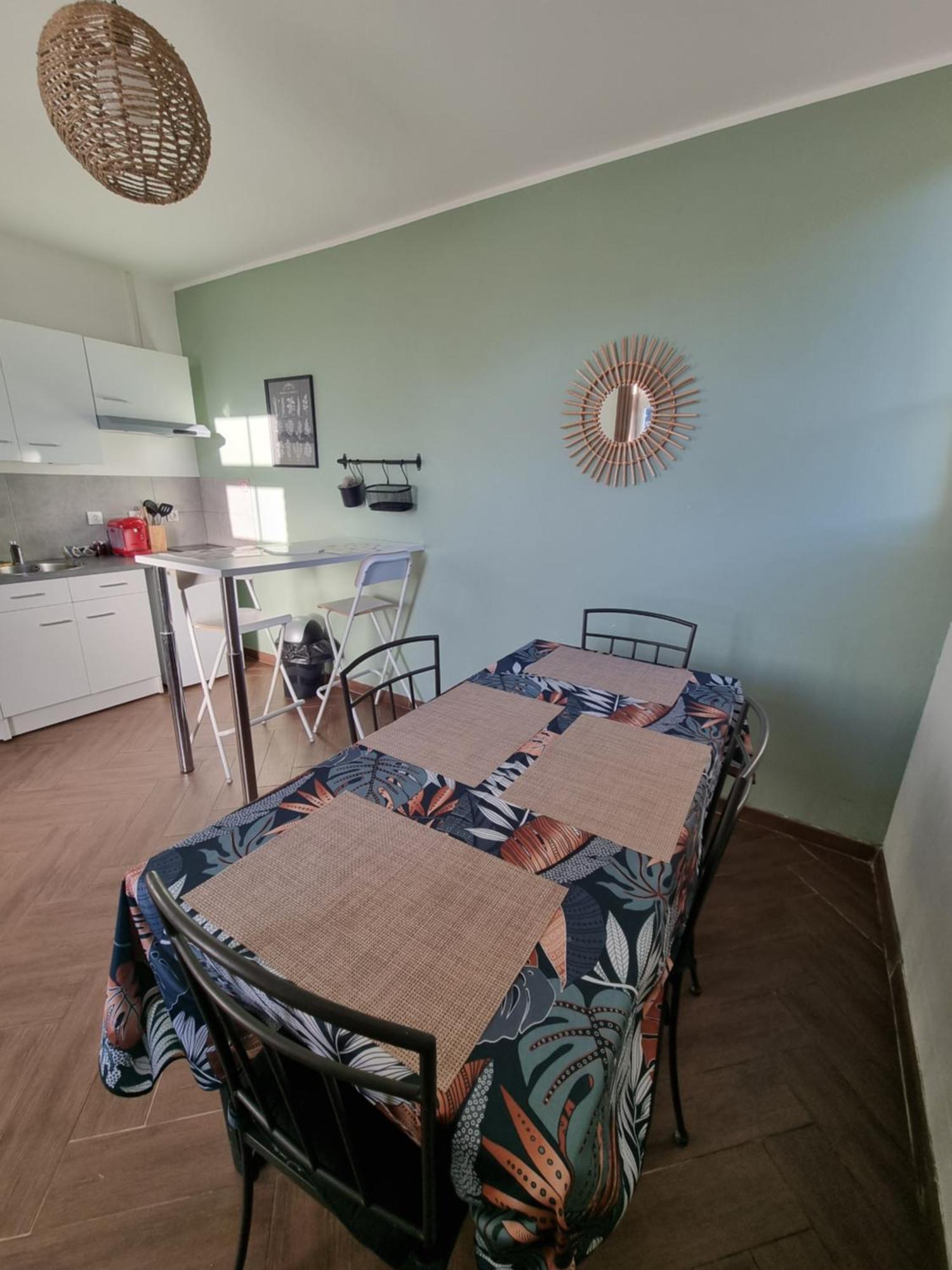 Studio-terrasse Indépendants Entrée Autonome Proche Compiègne A1 Appartement
